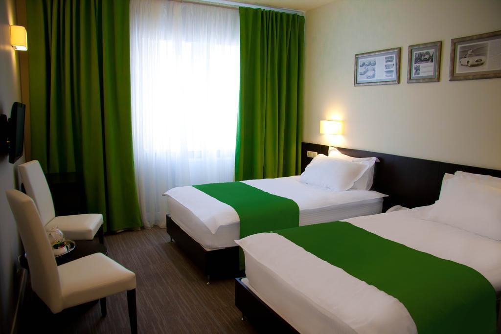 Schiller Hotel Kamianske Quarto foto