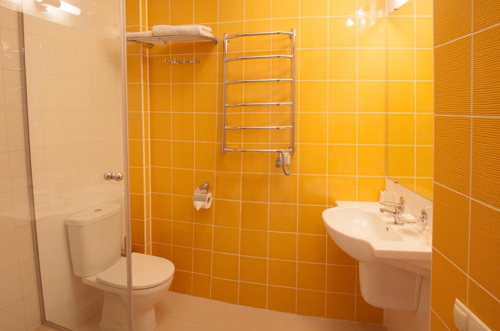 Schiller Hotel Kamianske Quarto foto